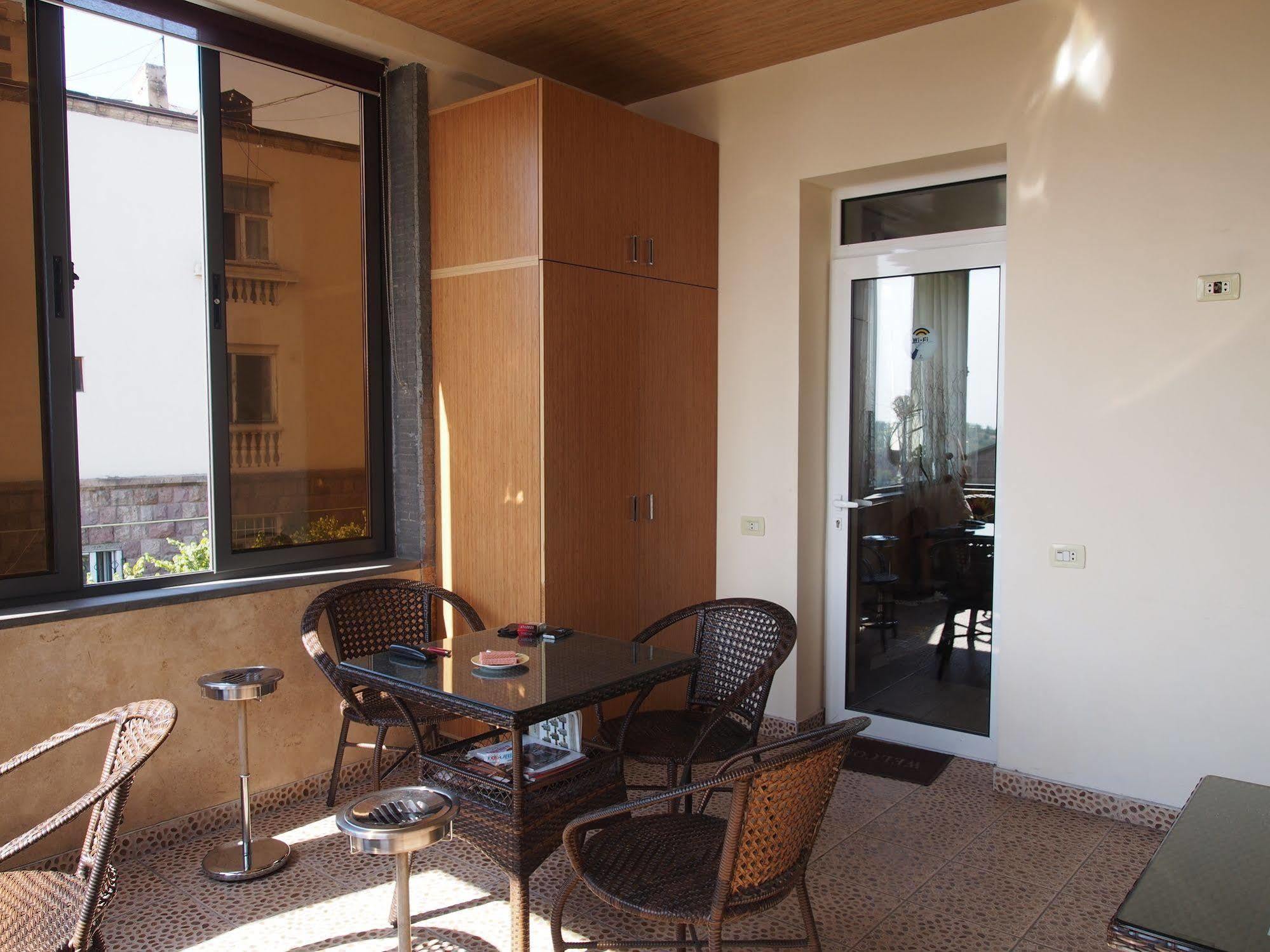 Hotel Grig Γιερεβάν Εξωτερικό φωτογραφία
